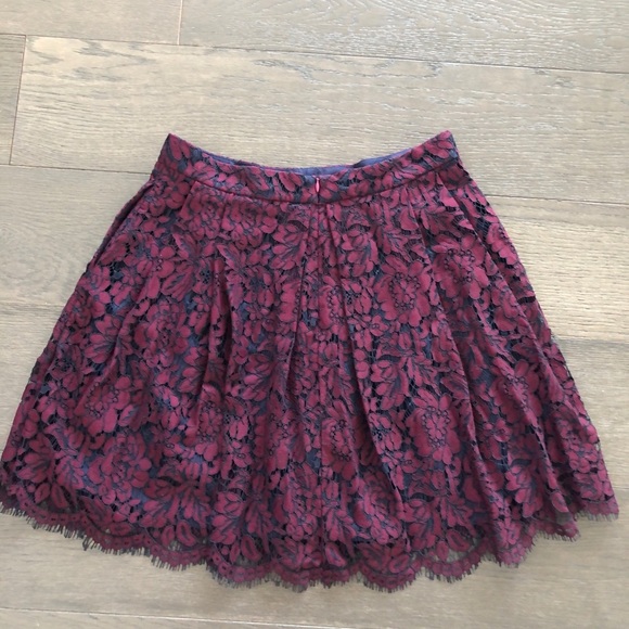 Maroon Banana Republic Lace boxed Pleated Skrt 10 - Picture 6 of 11